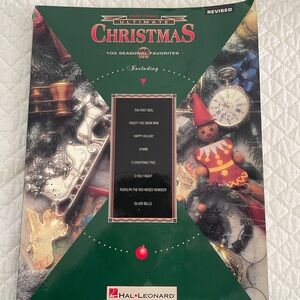 Hal Leonard Ultimate Christmas Easy Piano Book